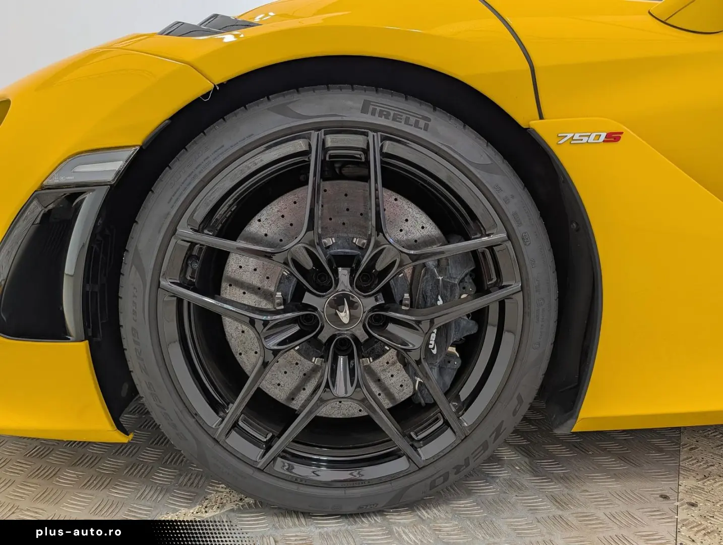 MCLAREN Coupé VOLCANO