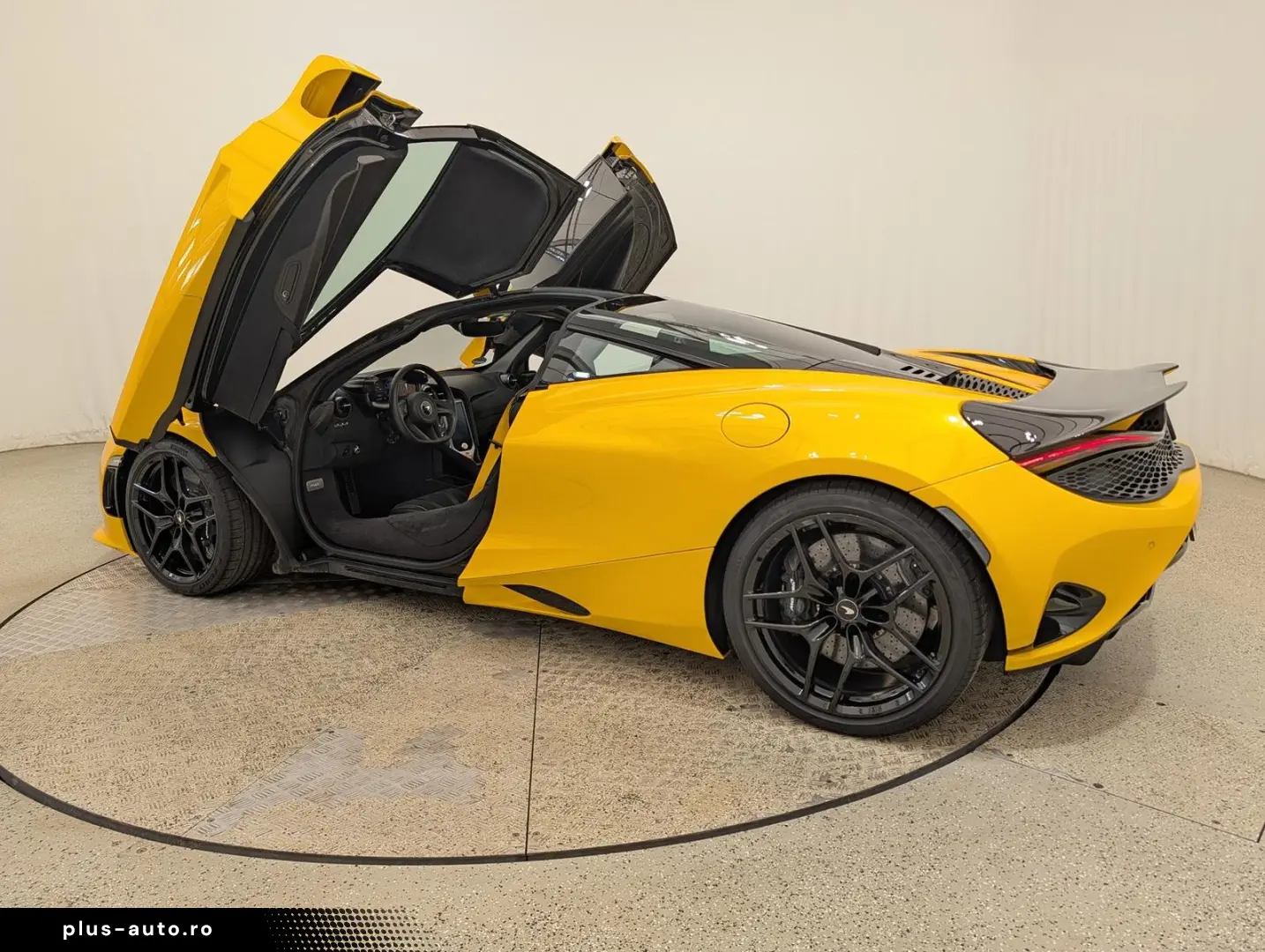 MCLAREN Coupé VOLCANO