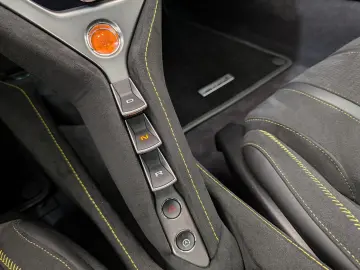 MCLAREN Coupé VOLCANO