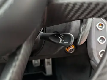 MCLAREN Coupé VOLCANO