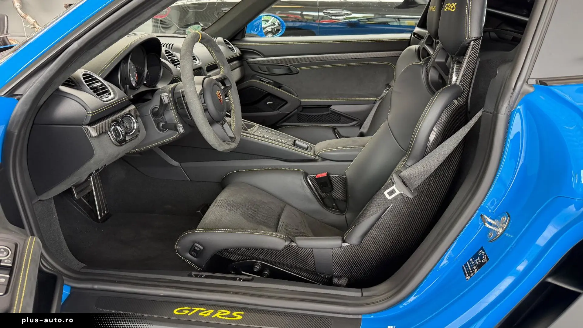 PORSCHE 718 GT4 RS Lift Clubsport Approved