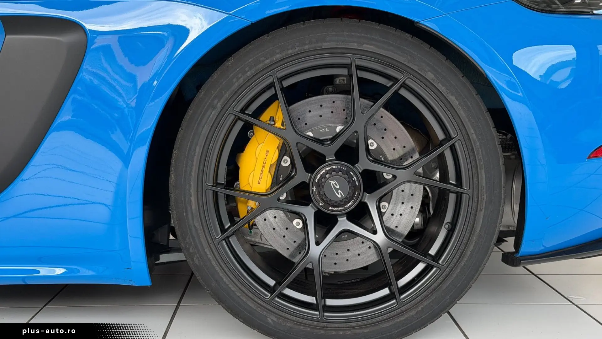 PORSCHE 718 GT4 RS Lift Clubsport Approved