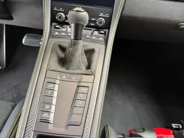 PORSCHE 718 GT4 RS Lift Clubsport Approved