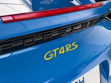 PORSCHE 718 GT4 RS Lift Clubsport Approved