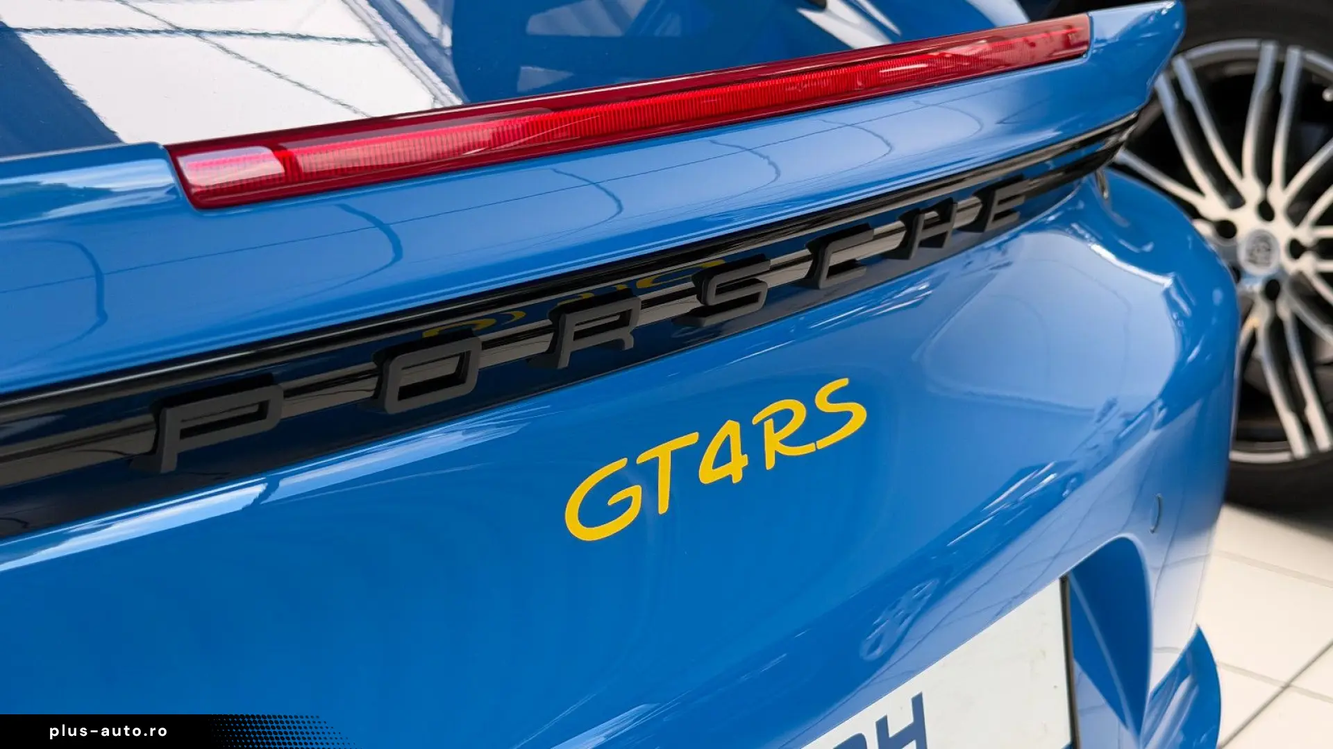 PORSCHE 718 GT4 RS Lift Clubsport Approved