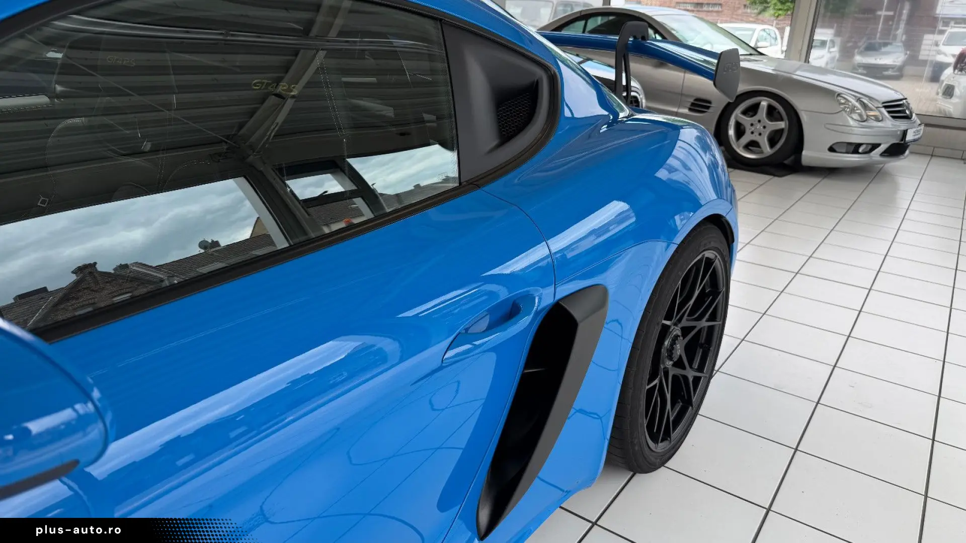 PORSCHE 718 GT4 RS Lift Clubsport Approved