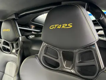 PORSCHE 718 GT4 RS Lift Clubsport Approved