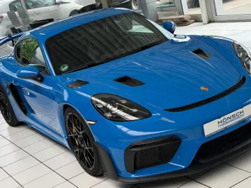 PORSCHE 718 GT4 RS Lift Clubsport Approved