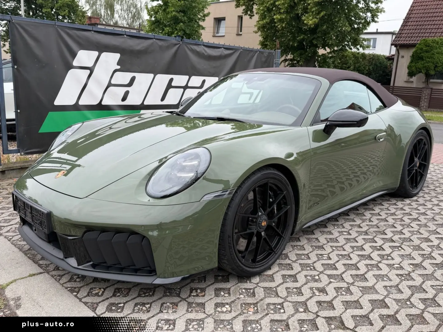 PORSCHE 911 Carrera GTS T-Hybrid Cabrio PTS Manufaktur