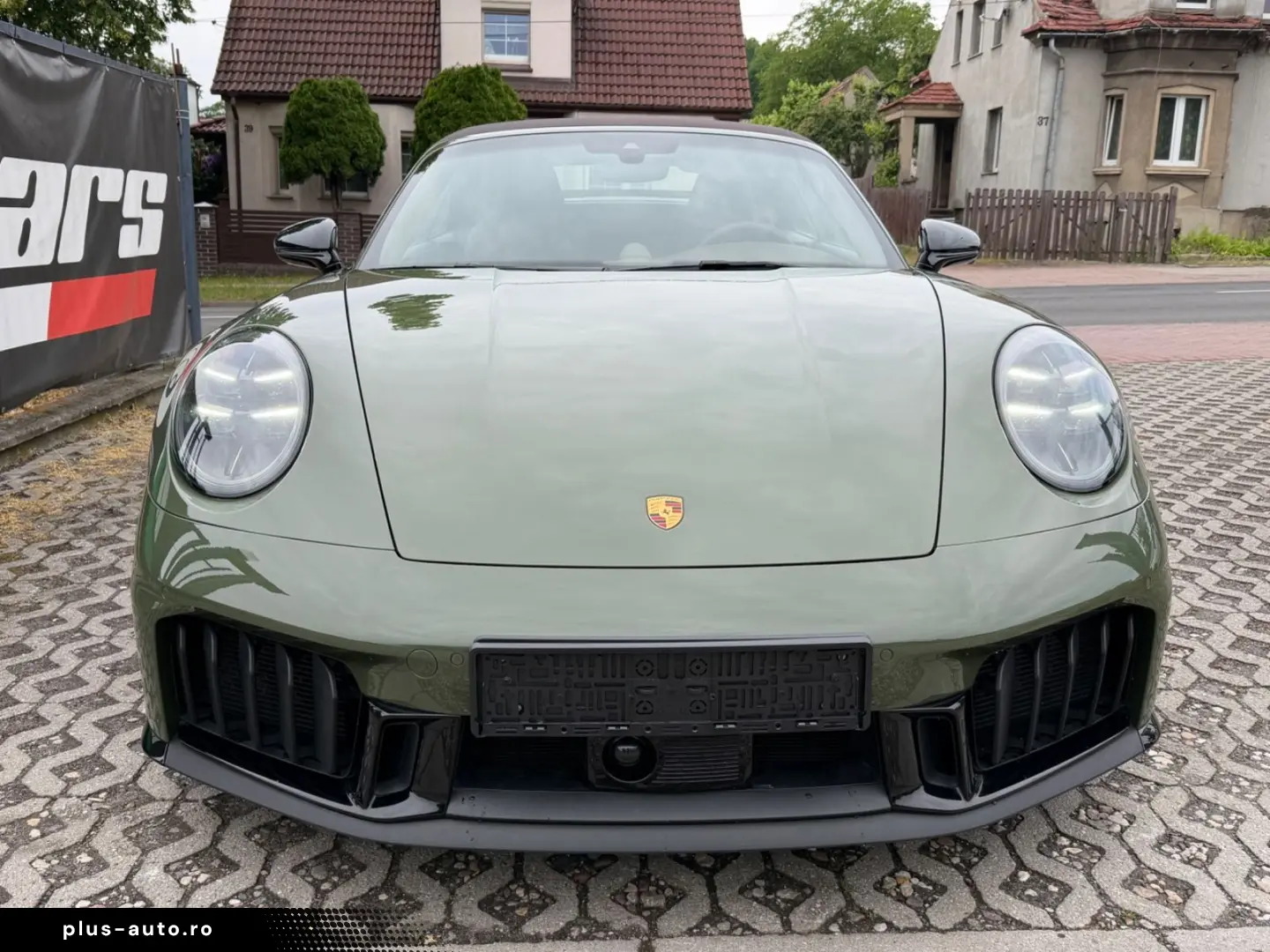 PORSCHE 911 Carrera GTS T-Hybrid Cabrio PTS Manufaktur
