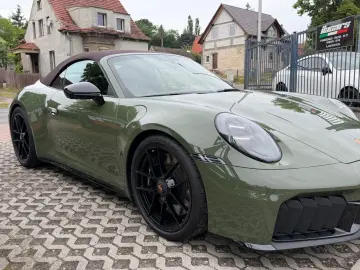 PORSCHE 911 Carrera GTS T-Hybrid Cabrio PTS Manufaktur