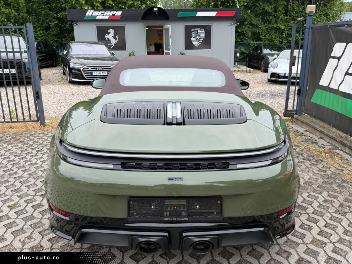 PORSCHE 911 Carrera GTS T-Hybrid Cabrio PTS Manufaktur