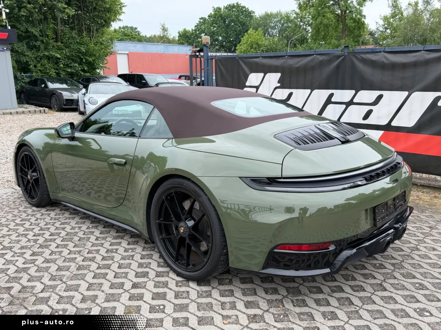 PORSCHE 911 Carrera GTS T-Hybrid Cabrio PTS Manufaktur