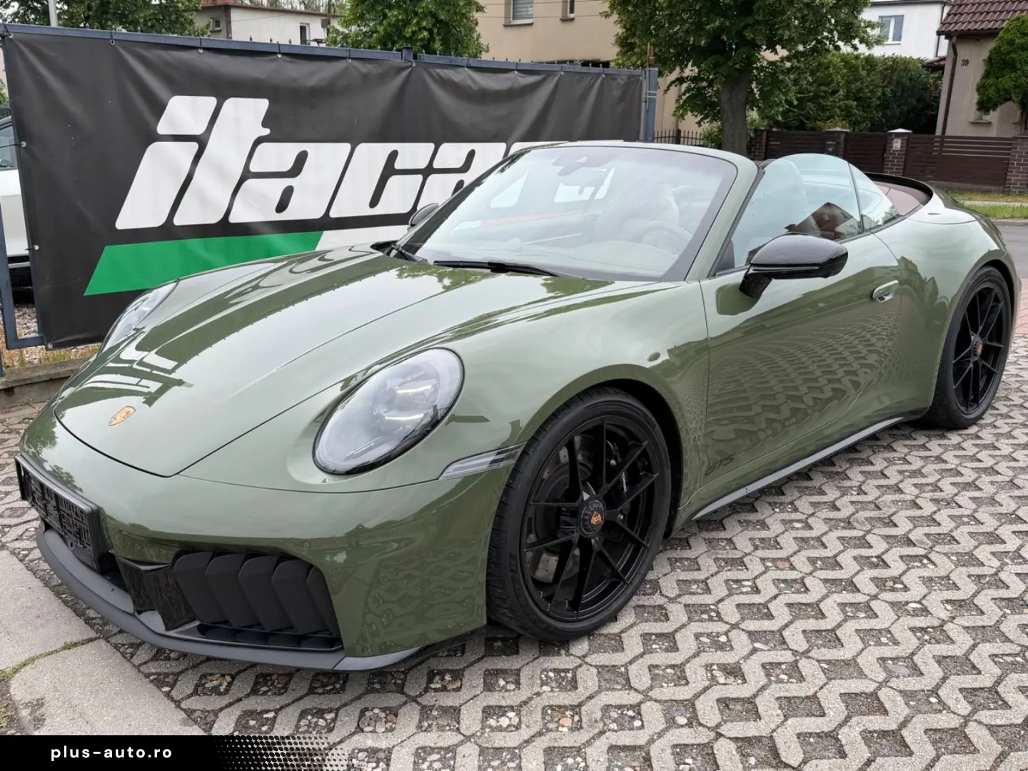 PORSCHE 911 Carrera GTS T-Hybrid Cabrio PTS Manufaktur