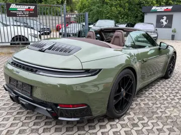 PORSCHE 911 Carrera GTS T-Hybrid Cabrio PTS Manufaktur