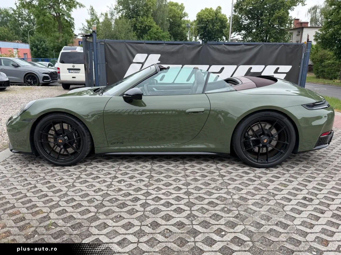 PORSCHE 911 Carrera GTS T-Hybrid Cabrio PTS Manufaktur