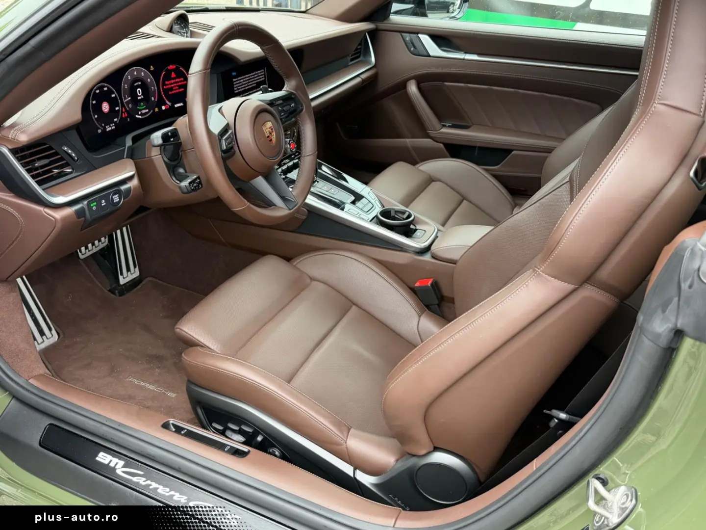 PORSCHE 911 Carrera GTS T-Hybrid Cabrio PTS Manufaktur