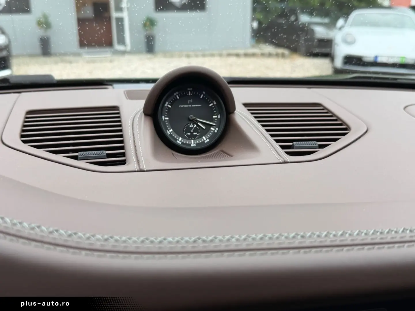 PORSCHE 911 Carrera GTS T-Hybrid Cabrio PTS Manufaktur