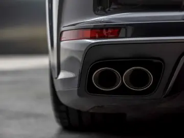 PORSCHE PANAMERA 4S E-HYBRID SPORTDESIGN VOLL!