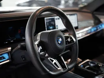 BMW i7 M70 xDrive  21 SkyLounge B&W NP210TSD Alpina