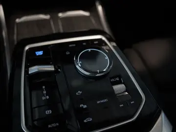 BMW i7 M70 xDrive  21 SkyLounge B&W NP210TSD Alpina