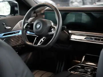 BMW i7 M70 xDrive  21 SkyLounge B&W NP210TSD Alpina