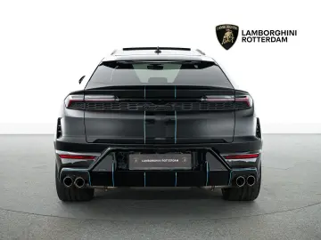LAMBORGHINI Urus SE MY25   PPF Matt   Akrapovic