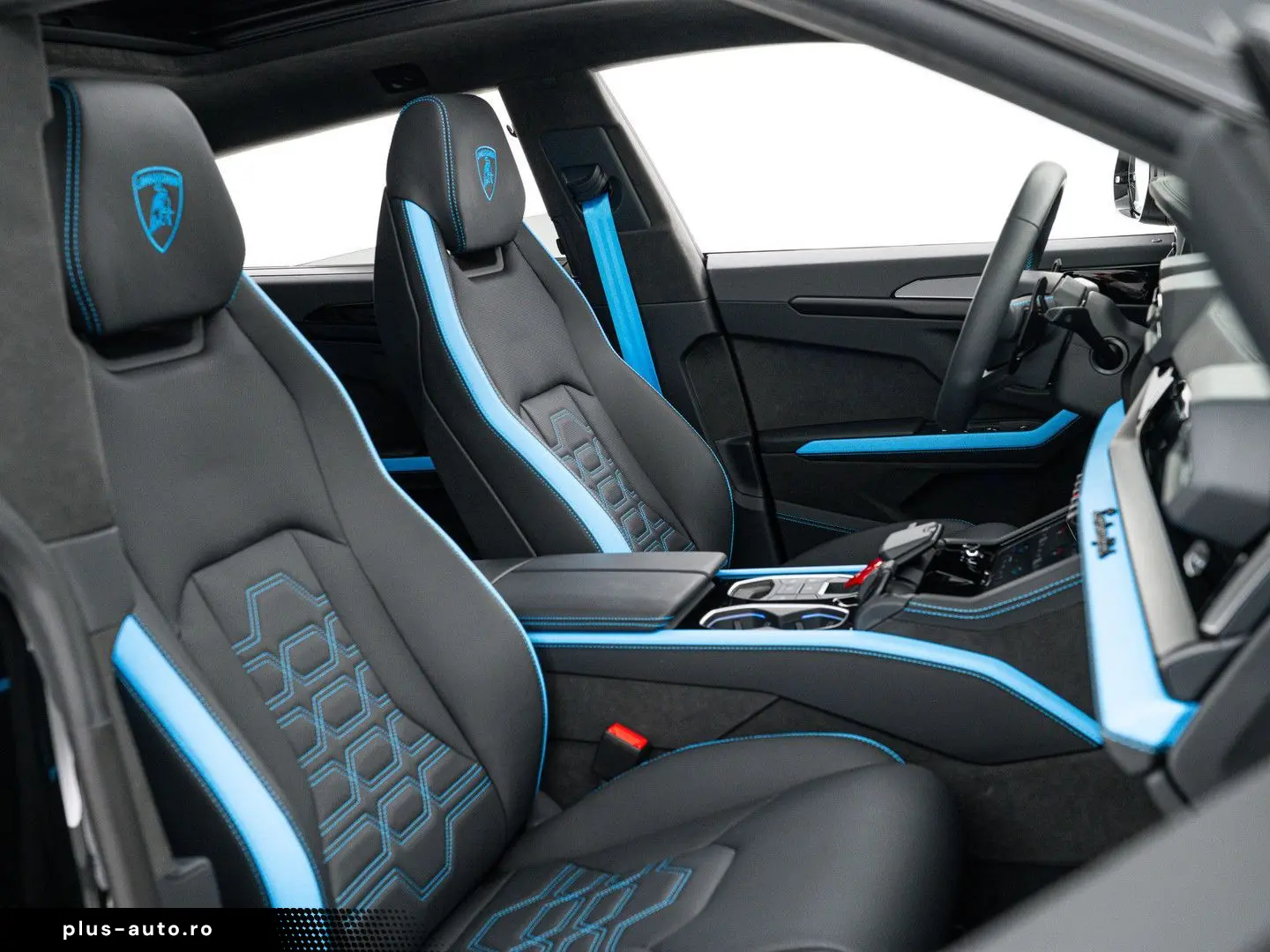 LAMBORGHINI Urus SE MY25   PPF Matt   Akrapovic