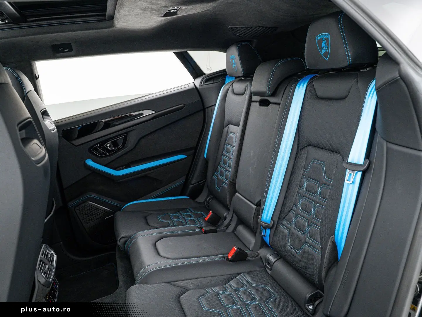 LAMBORGHINI Urus SE MY25   PPF Matt   Akrapovic