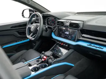 LAMBORGHINI Urus SE MY25   PPF Matt   Akrapovic