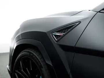 LAMBORGHINI Urus SE MY25   PPF Matt   Akrapovic