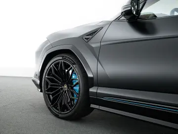 LAMBORGHINI Urus SE MY25   PPF Matt   Akrapovic