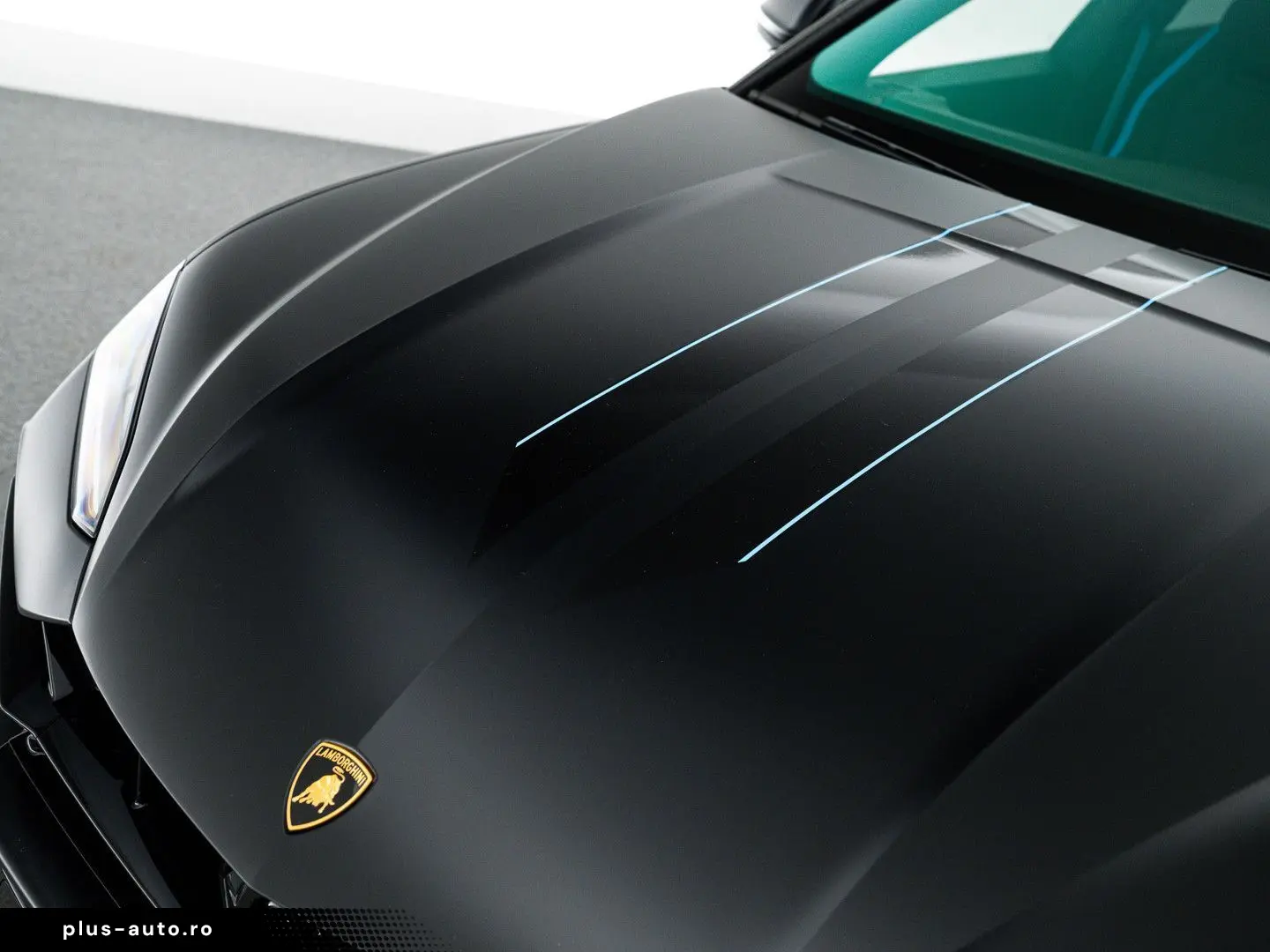 LAMBORGHINI Urus SE MY25   PPF Matt   Akrapovic