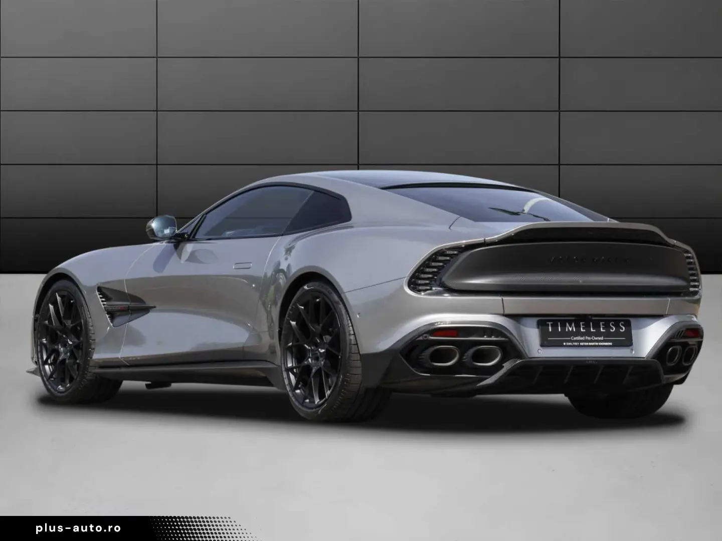 ASTON MARTIN Vanquish Coupe