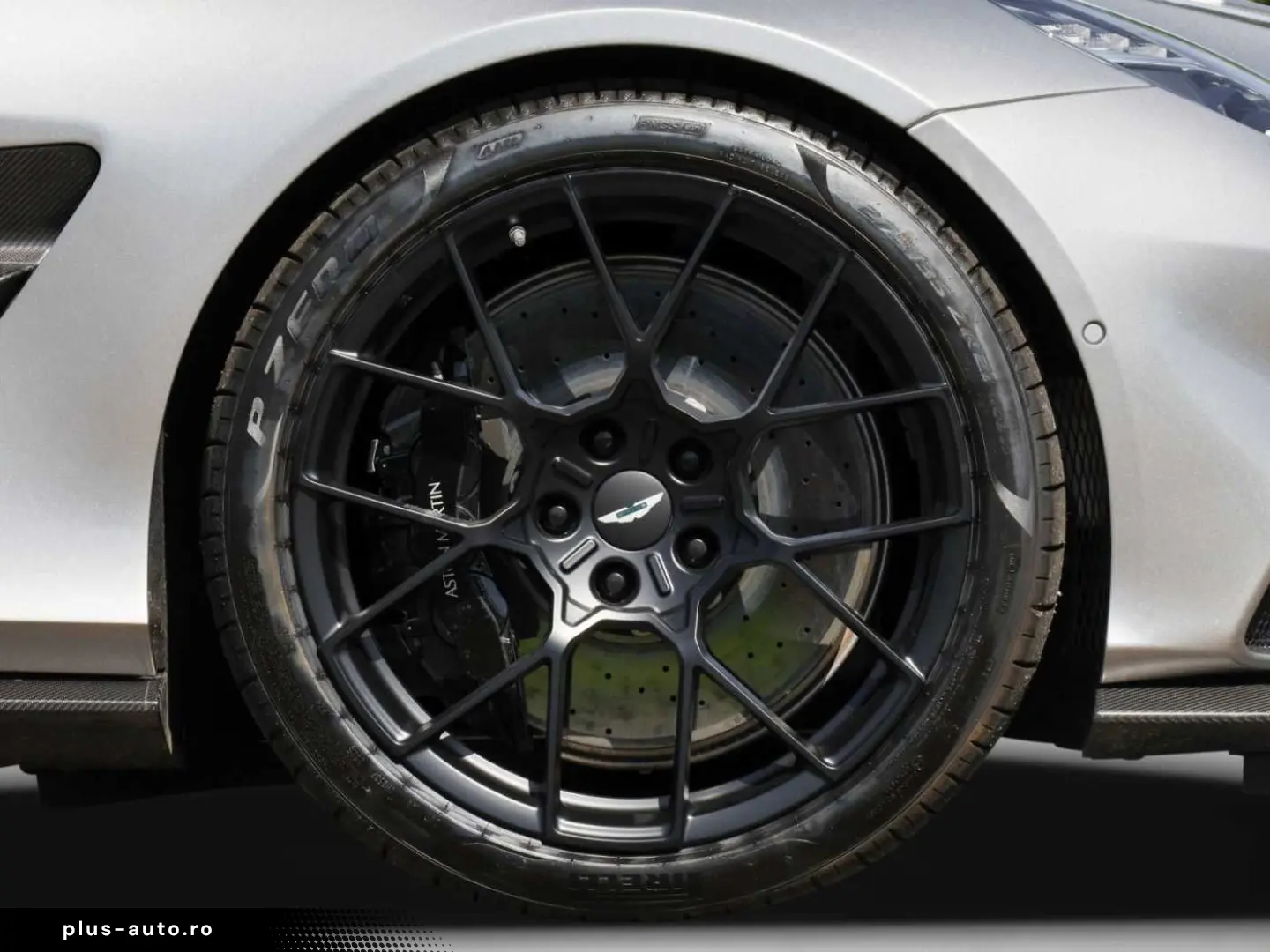 ASTON MARTIN Vanquish Coupe