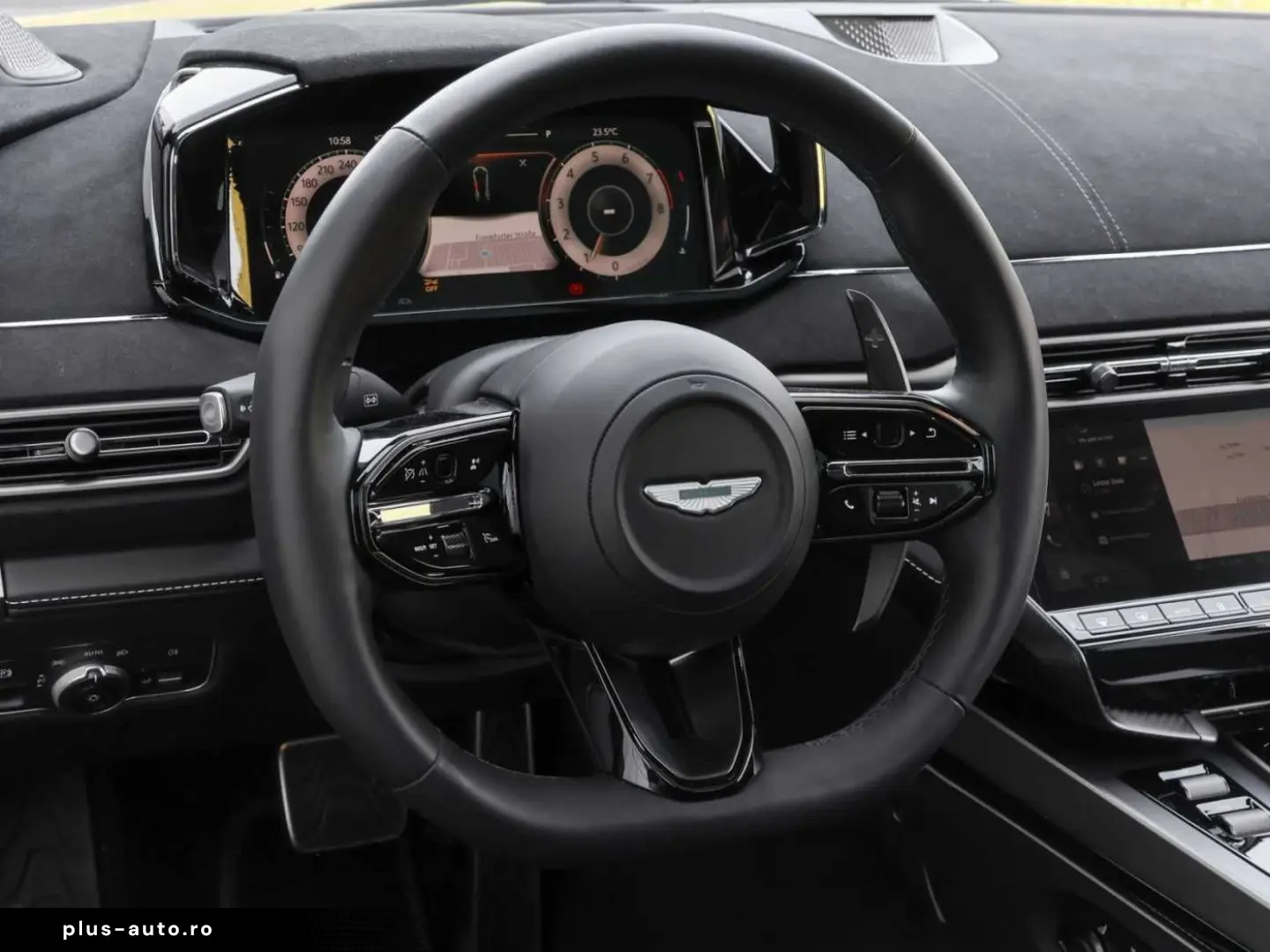 ASTON MARTIN Vanquish Coupe