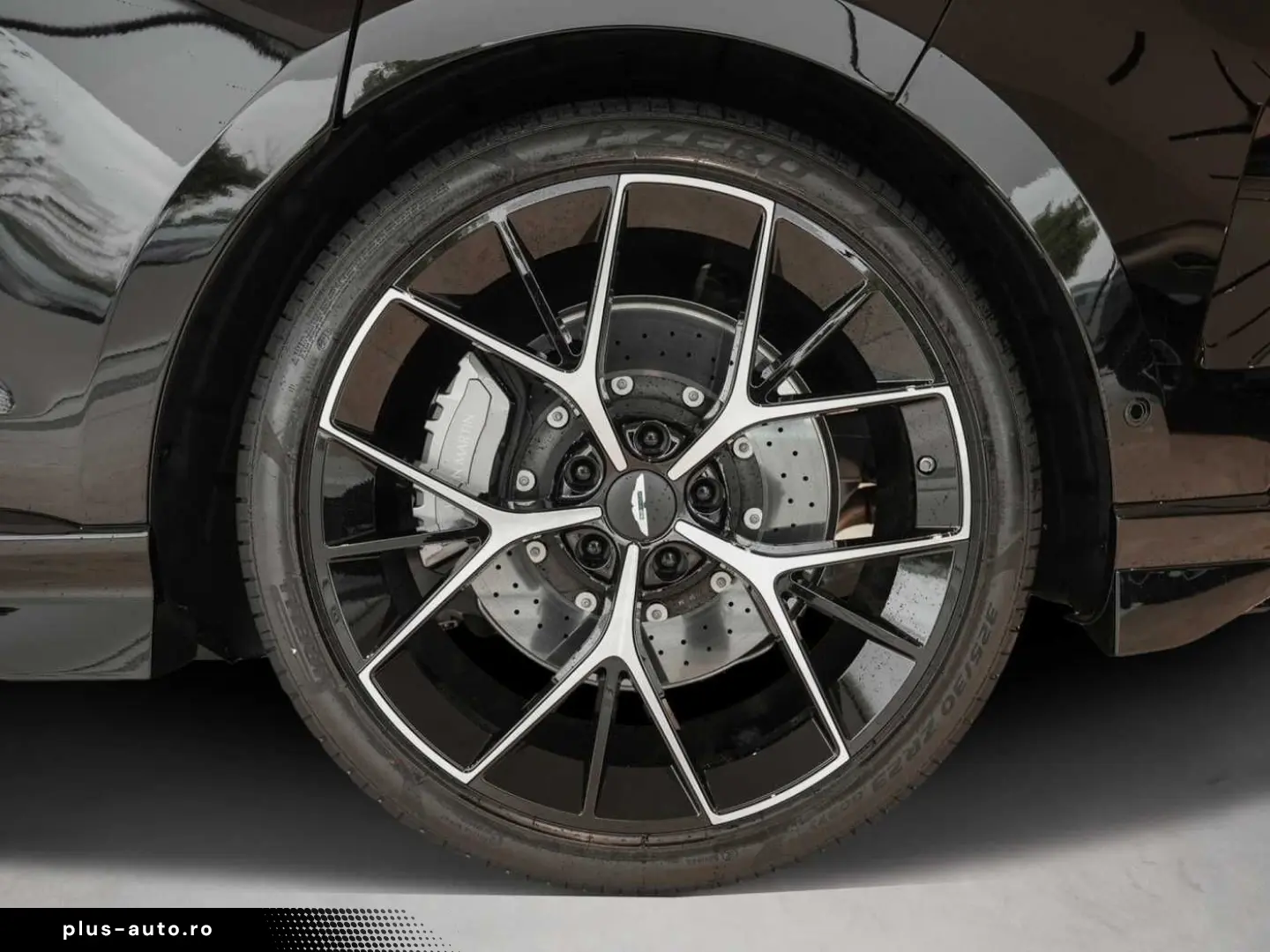 ASTON MARTIN DBX707 MJ 25