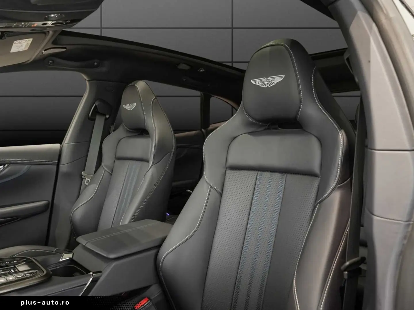ASTON MARTIN DBX707 MJ 25