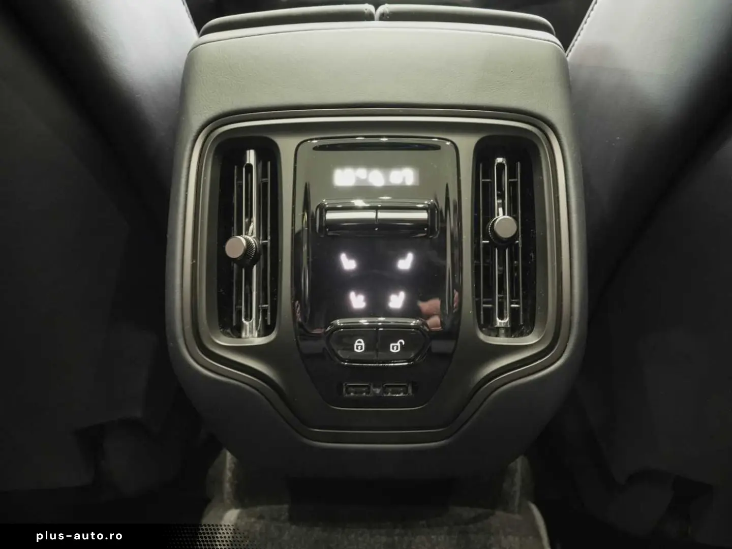 ASTON MARTIN DBX707 MJ 25