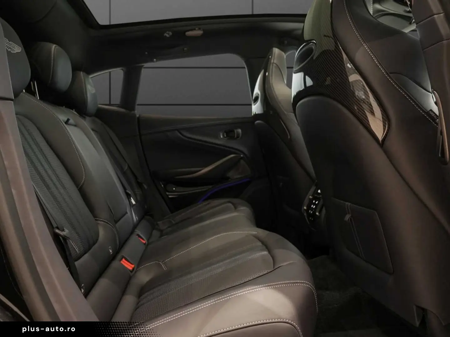 ASTON MARTIN DBX707 MJ 25