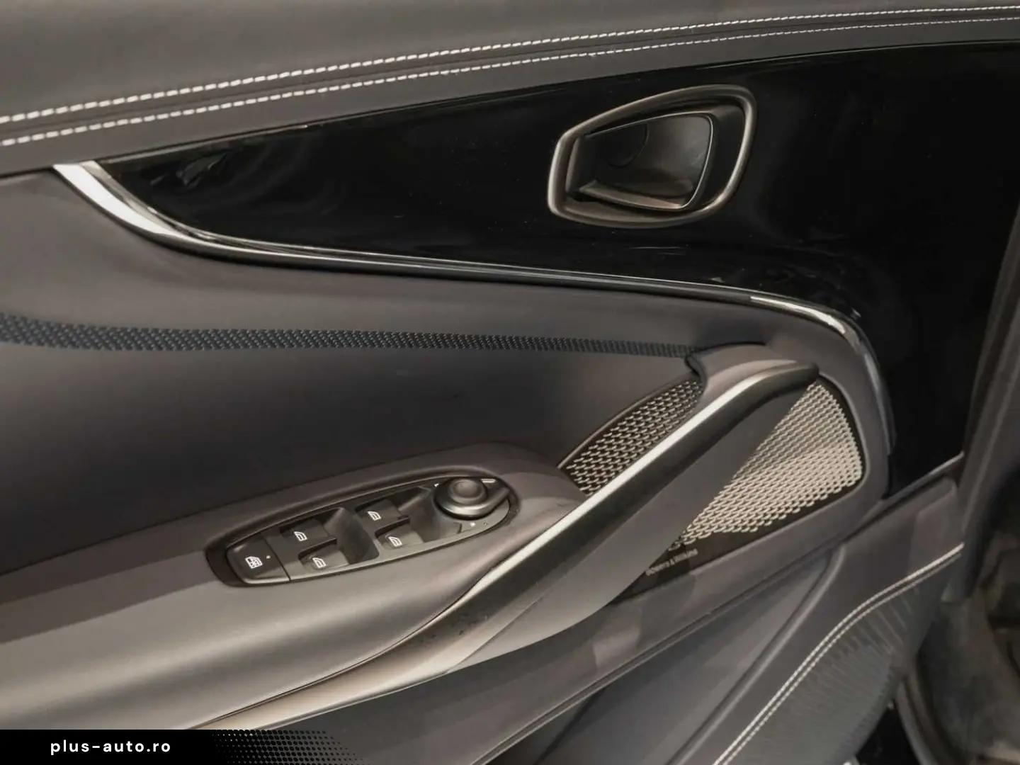 ASTON MARTIN DBX707 MJ 25