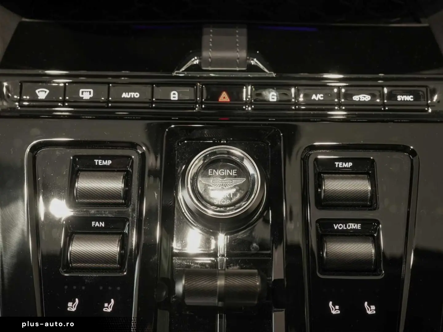 ASTON MARTIN DBX707 MJ 25