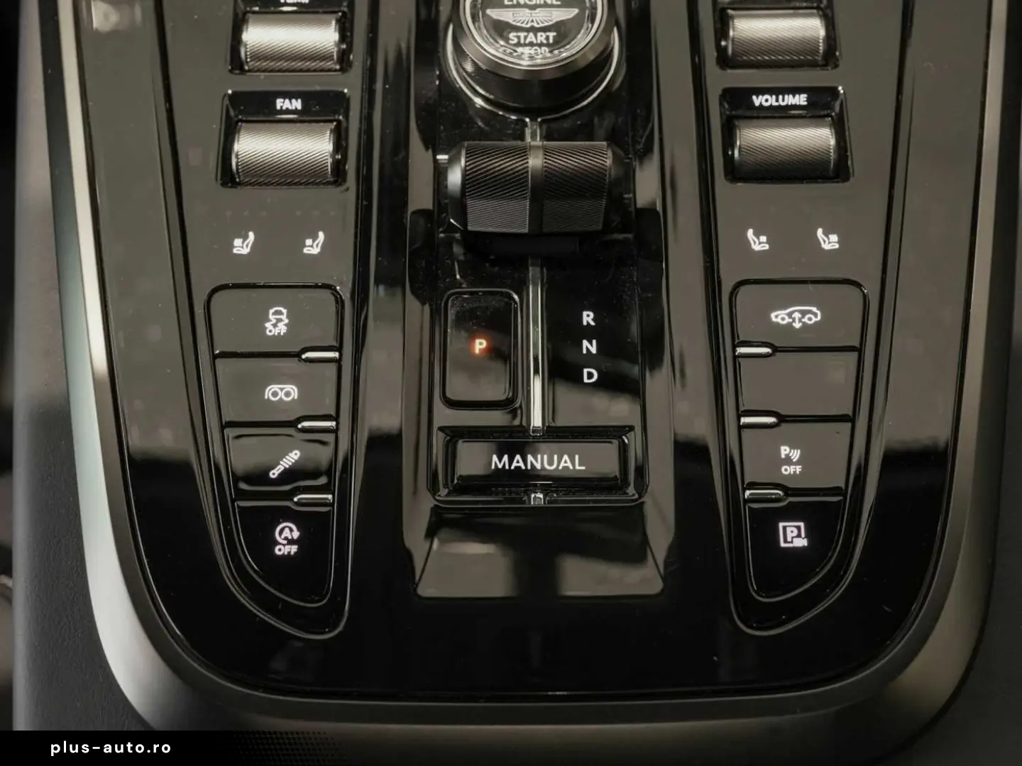 ASTON MARTIN DBX707 MJ 25