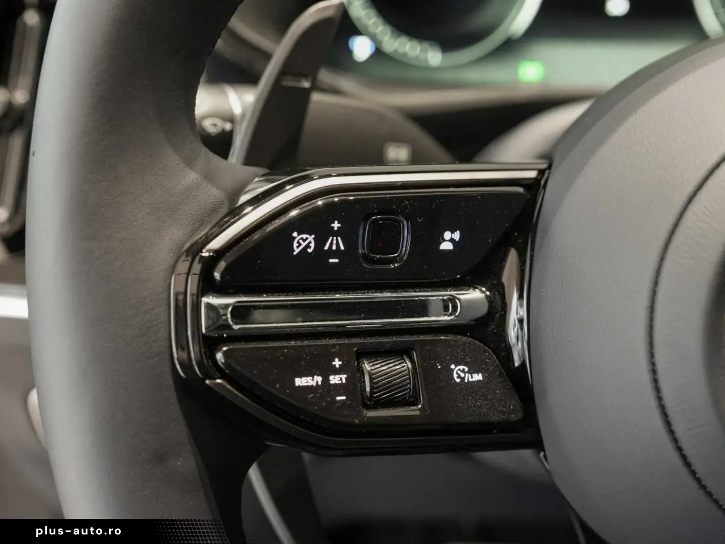 ASTON MARTIN DBX707 MJ 25