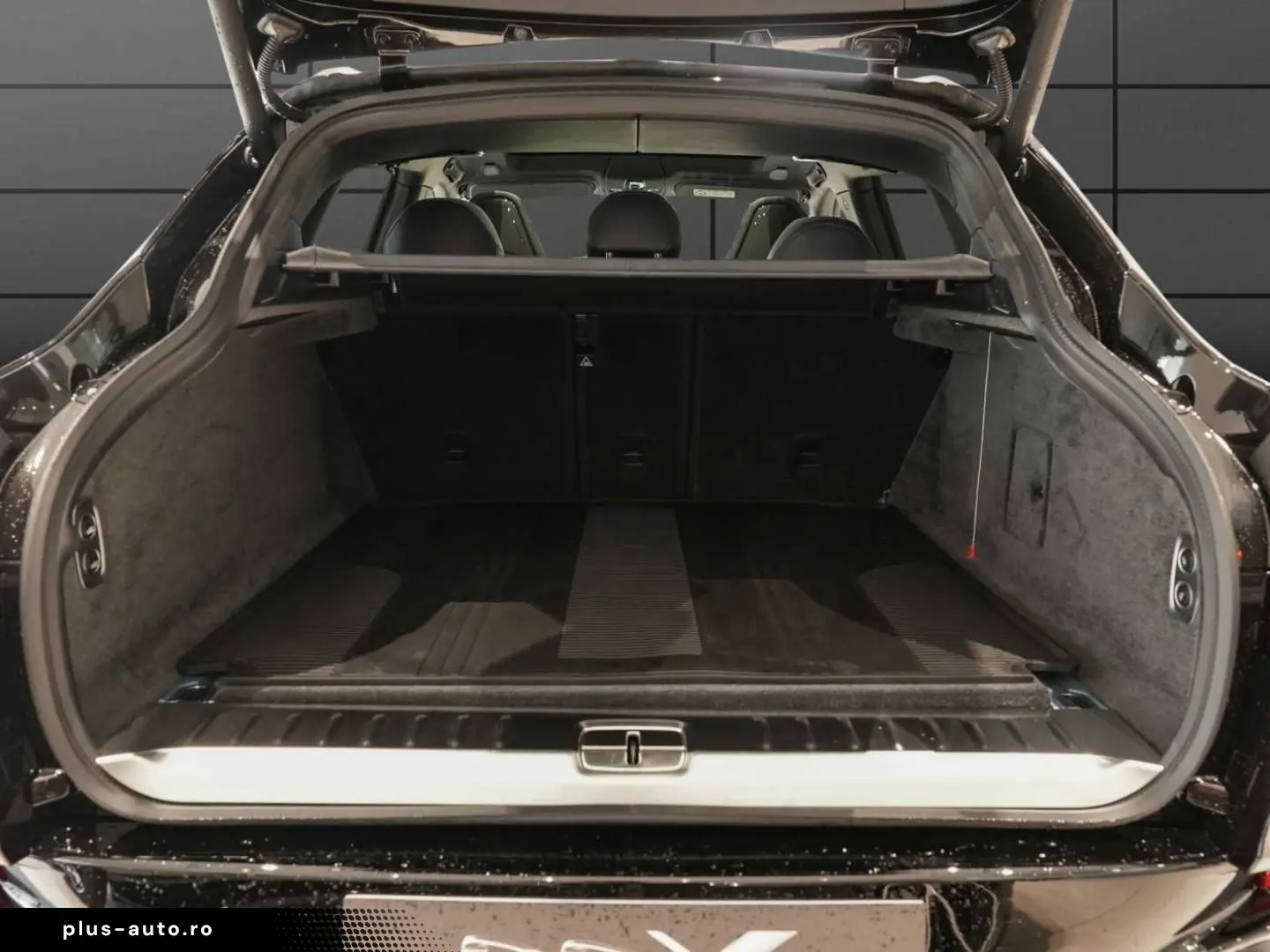 ASTON MARTIN DBX707 MJ 25