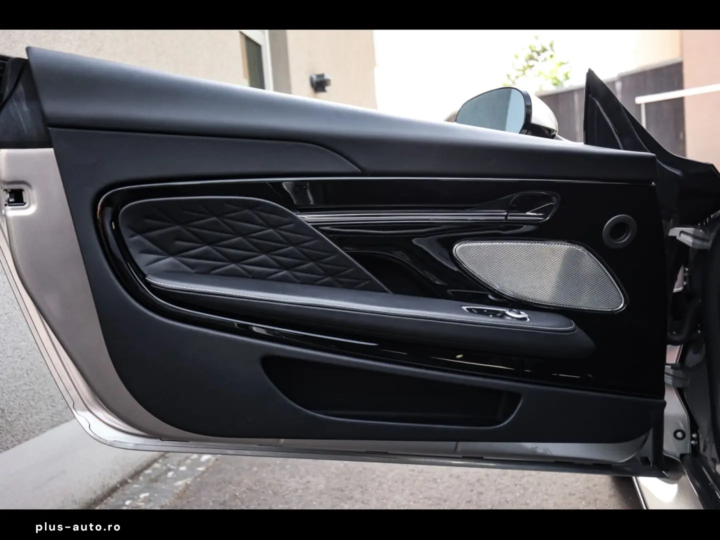 ASTON MARTIN DB12 COUPE 4.0 V8 ALUMINITE SILVER 21&a&hellip;