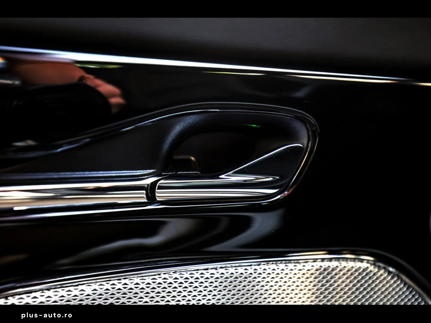 ASTON MARTIN DB12 COUPE 4.0 V8 ALUMINITE SILVER 21&a&hellip;