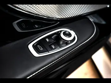 ASTON MARTIN DB12 COUPE 4.0 V8 ALUMINITE SILVER 21&a…