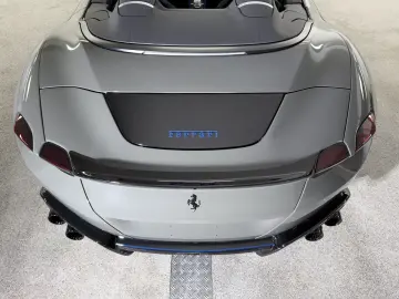 FERRARI Roma Spider  NOVITEC CARBON-LED JBL