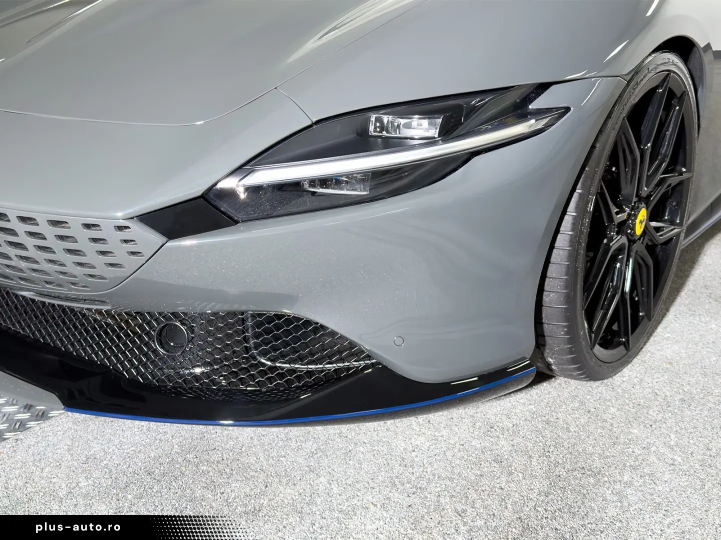 FERRARI Roma Spider  NOVITEC CARBON-LED JBL